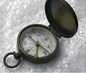 Dollond 19th century compass