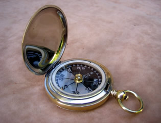 Singers patent style pocket compass unsigned