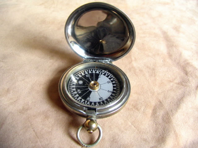 1916 MK V pocket compass by Cruchon & Emons