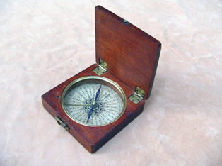 Georgian mahogany cased compass